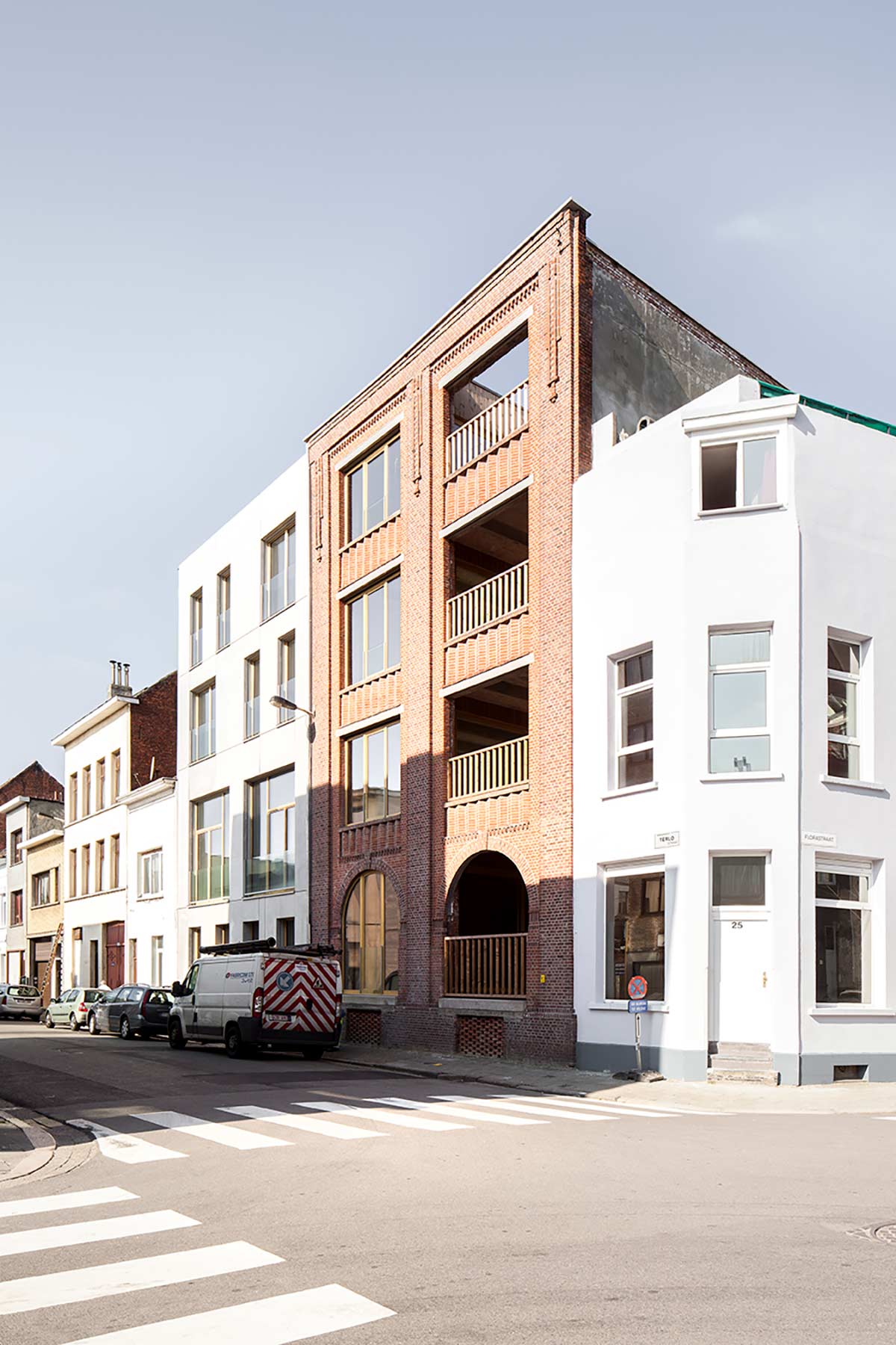 photograph of an apartment building-(c)an vanderhoydonck&B architecten&ilse liekens